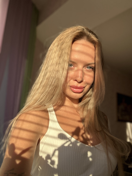 Photos of Yana, Age 24, Kiev